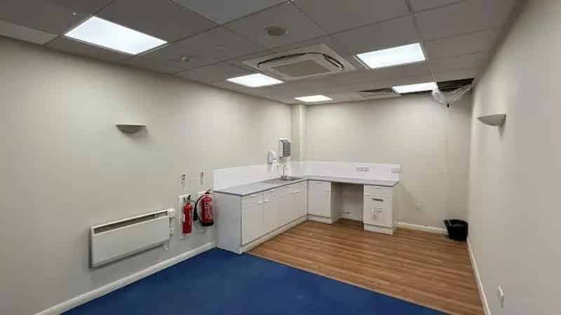 Retail Unit for Lease Walton-on-Thames High Street