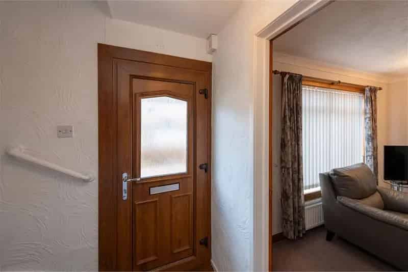 2 Bed Terraced House Port Seton with Gardens