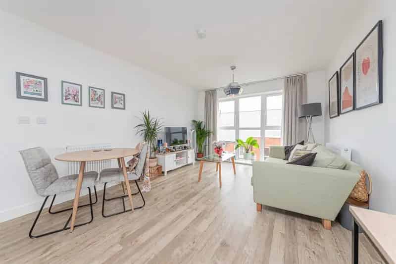 1 bedroom Flat
 For Sale