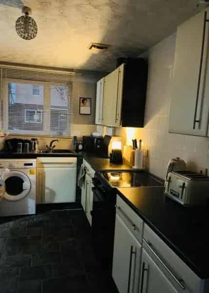 Large 2 Bed House Hempstead Near Hampton