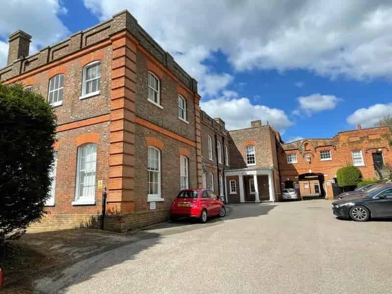 Grade II Listed Estate: Historic Bury Annexe Stables 47 Acres