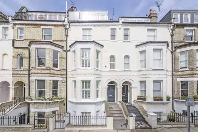 Four Double Bedroom House in Hampstead NW3