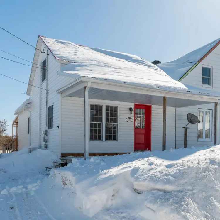 Renovated House for Sale: One Bedroom, Modern Bathroom