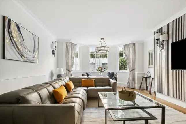 Flat to rent in Holland Park, London W11