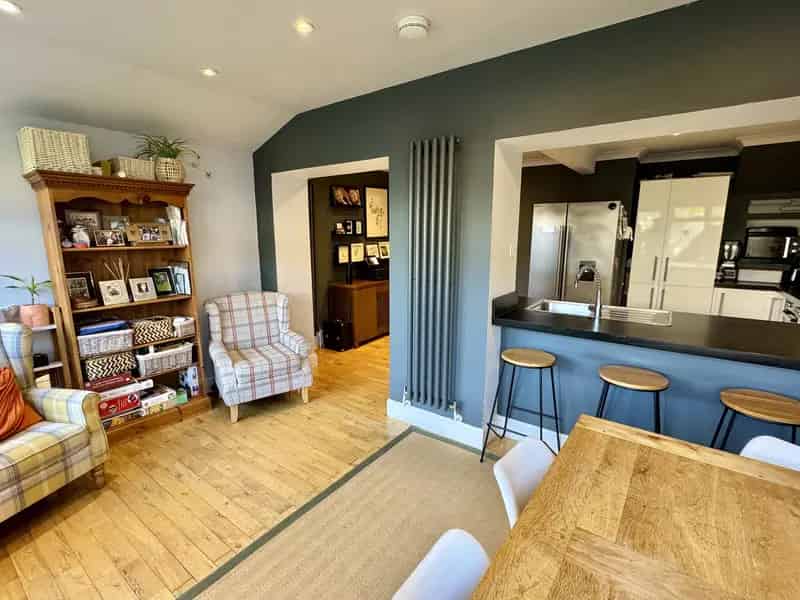 3 Bedroom Mid Terraced House Ideal First Time Buyer