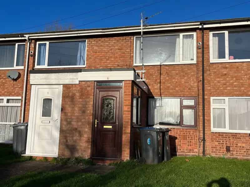2 Bedroom Ground Floor Maisonette To Rent