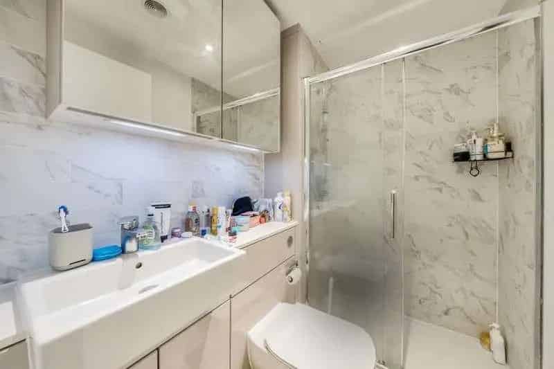 2 bed flat for sale