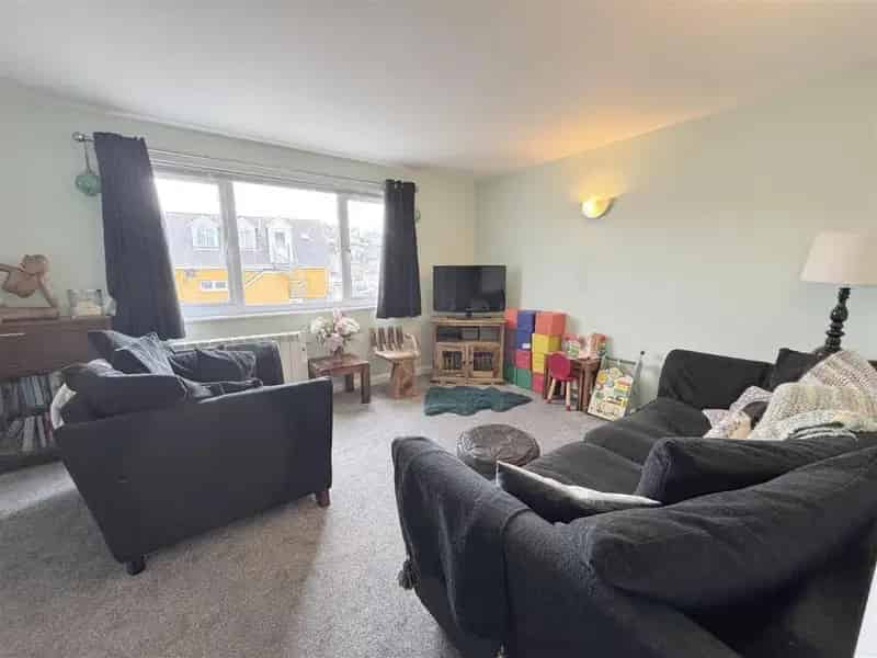 3 Bed Property for Sale