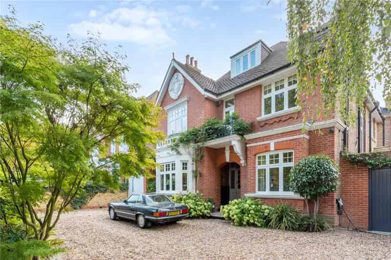 5 Bedroom Detached House West Putney