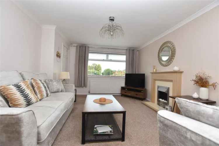 House For Sale in Leeds, England