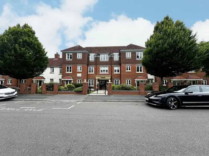 1 Bedroom Apartment for Sale