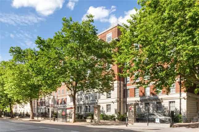 6 Bedroom Apartment for Sale in Abbey Lodge St John's Wood