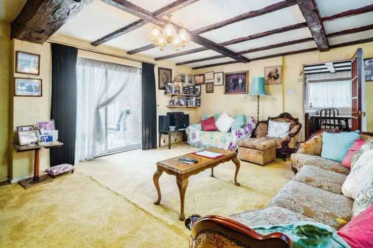 Two Bedroom Detached Bungalow For Sale in Paddock Mead Harlow
