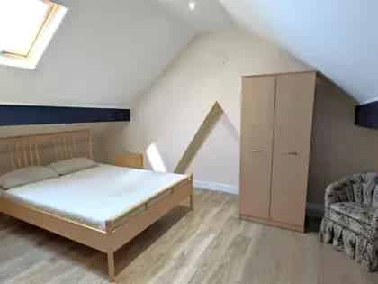 3 rooms flat of 121 m² in Cardiff