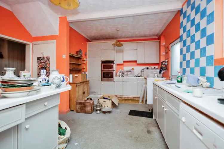 6 Bedroom Edwardian House Near Old Town