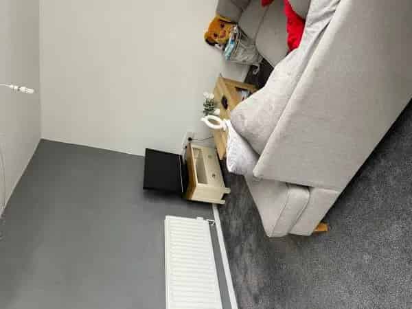 2 Double Bedroom Flat with Garden and Balconies