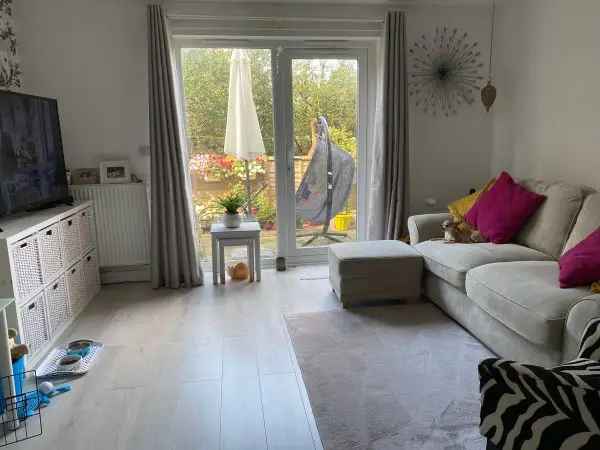 Flat For Rent in Portbury, England