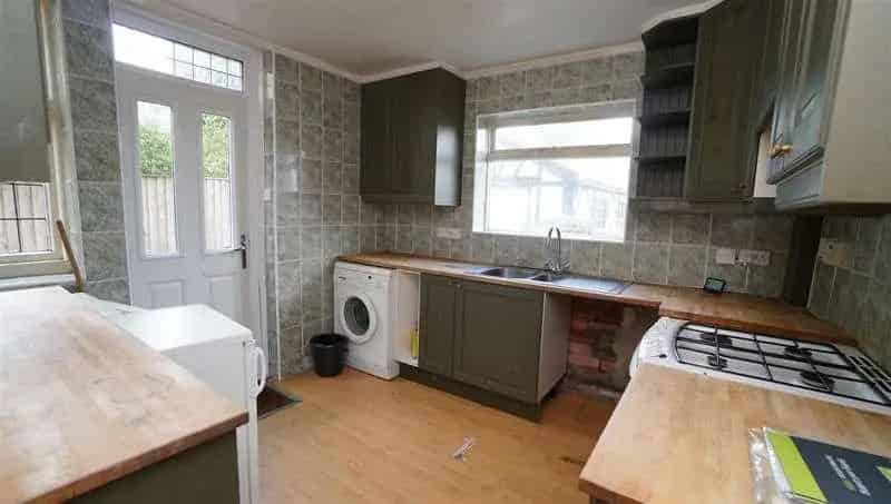 4 Bed Semi-Detached House For Sale