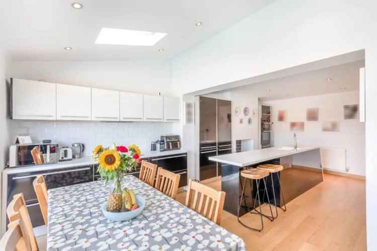 3 Bedroom Detached House For Sale in Austerfield