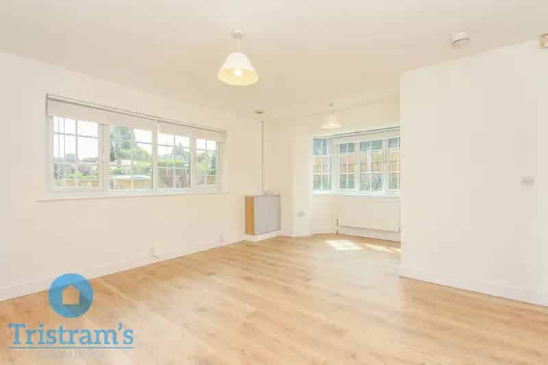 3 Bedroom Detached Bungalow House to Rent in Nottingham