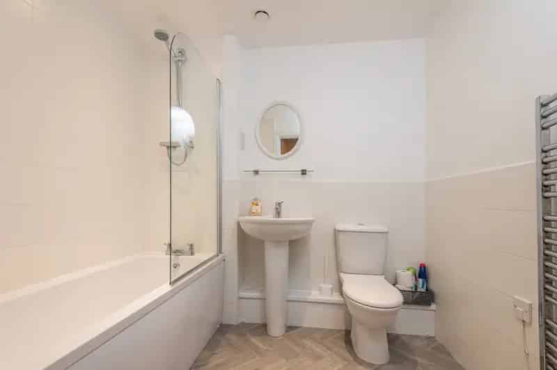 1 Bedroom Flat House to Rent