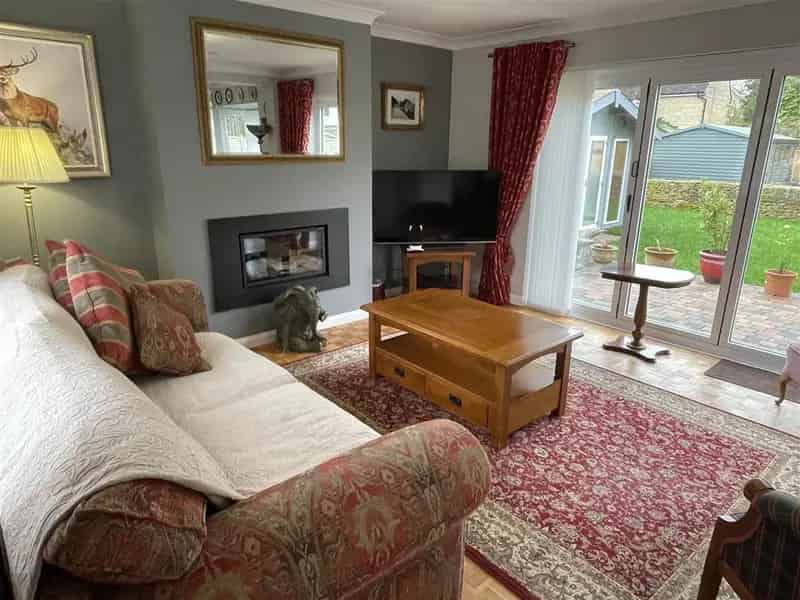 3 Bedroom Detached House for Sale Near Village Centre