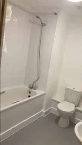 Large 2 Bed Flat Near Kennington Station