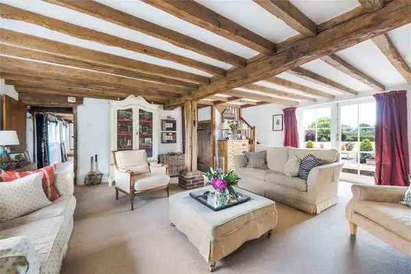 Barnsfold Cottage: Charming Period Cottage with Modern Amenities