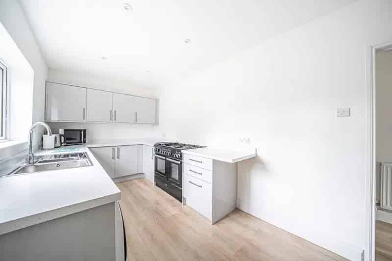 3 Bed Semi-Detached House for Sale