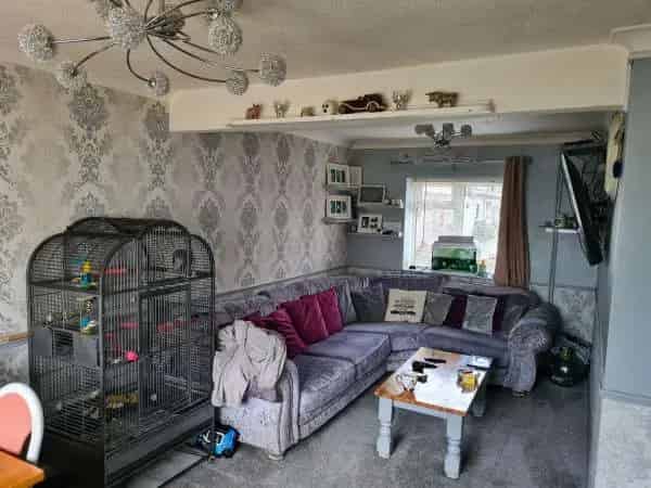 3 Bed House Big Garden 2 Car Drive Near Schools Shops Town Centre