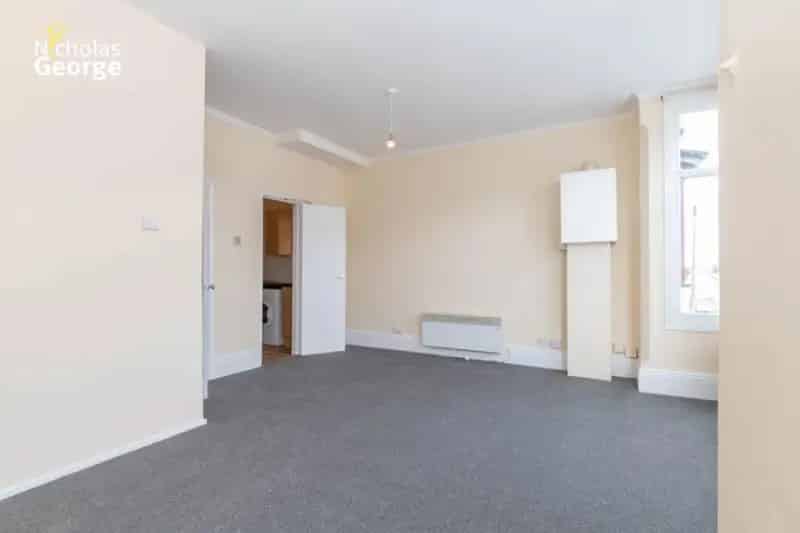 1 Bedroom Flat Acocks Green - Newly Redecorated