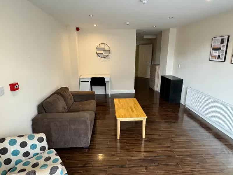 1 Bedroom Apartment Stranmillis Belfast Modern Spacious Gas Central Heating Double Glazed