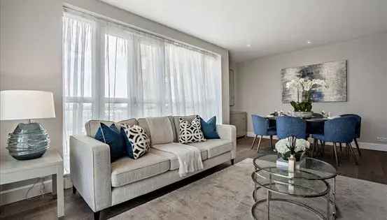 2 Bedroom Canary Wharf Apartment Luxurious Waterfront Estate
