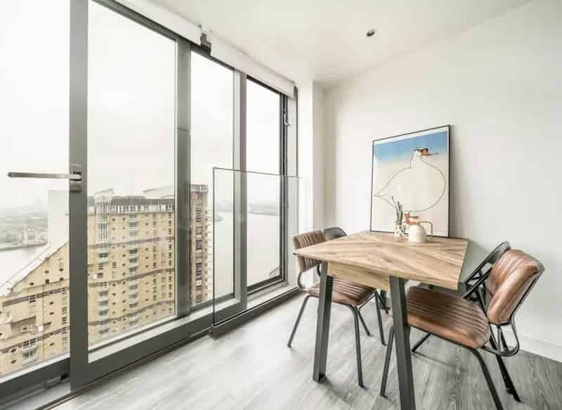 Landmark Pinnacle One Bedroom River View Apartment