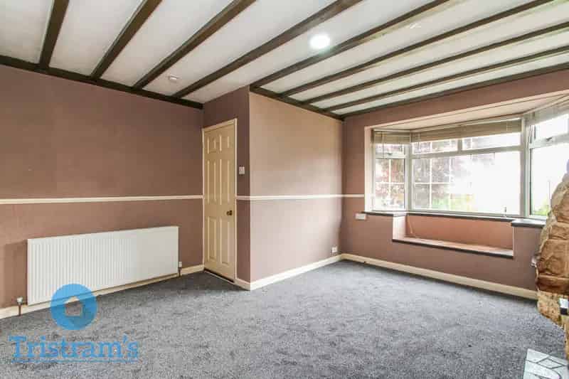 3 Bedroom Semi-Detached House to Rent