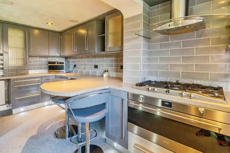 Extended Two-Bedroom Semi-Detached House with Garage and Garden