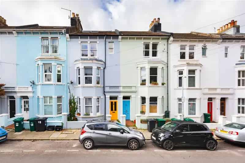 Newly Redecorated Studio Apartment in Brighton