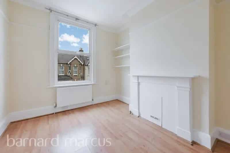 3 Double Bedroom Flat Southfields Grid Near Station and Park