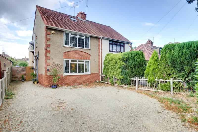 4 Bedroom Semi-Detached House to Rent