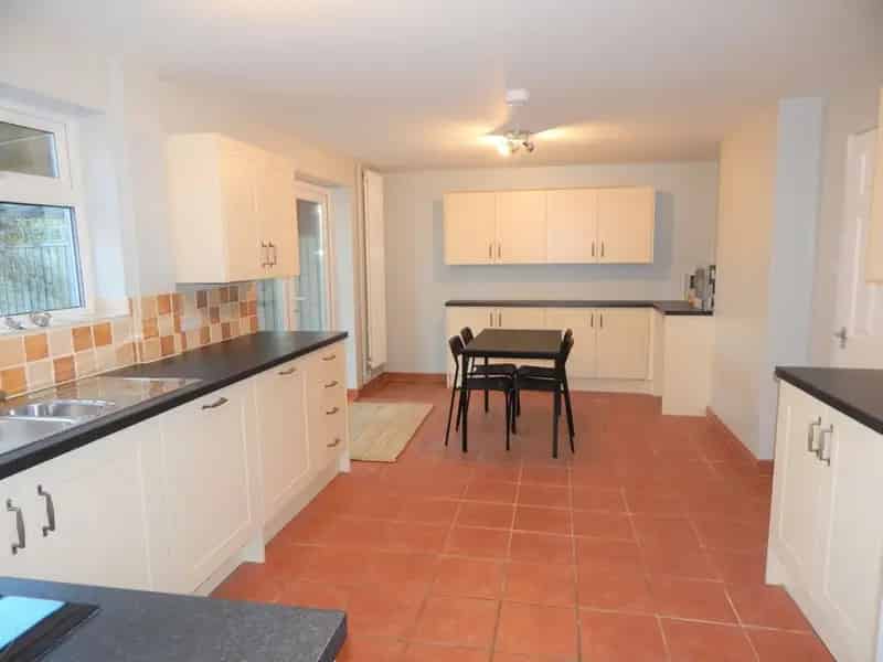1 Bedroom Flat To Rent Available 11082025