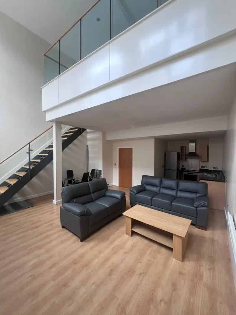 Large Duplex Apartment Available Immediately - 1 Bed