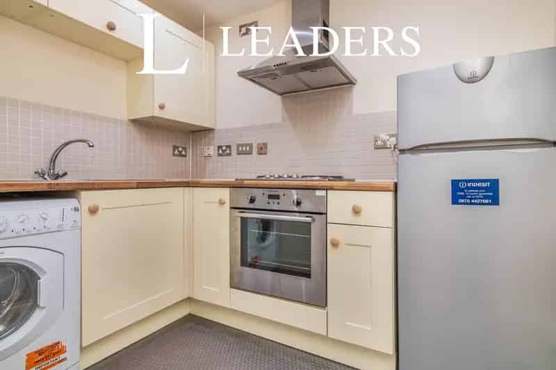 Studio to Rent