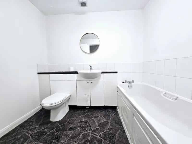 2 Bedroom Flat For Sale Near Stewarton