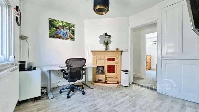 3 Bed Detached Bungalow For Sale Chineham No Onward Chain