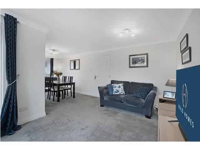 5 Bedroom Townhouse for Sale in Cumbernauld