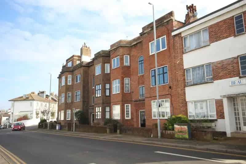 2 Bedroom Flat For Sale