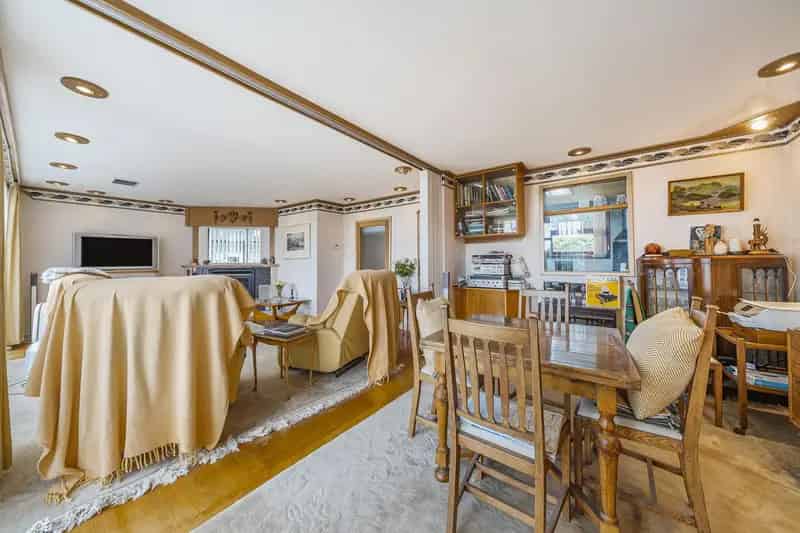 Four Bedroom Detached House For Sale Westhall Park