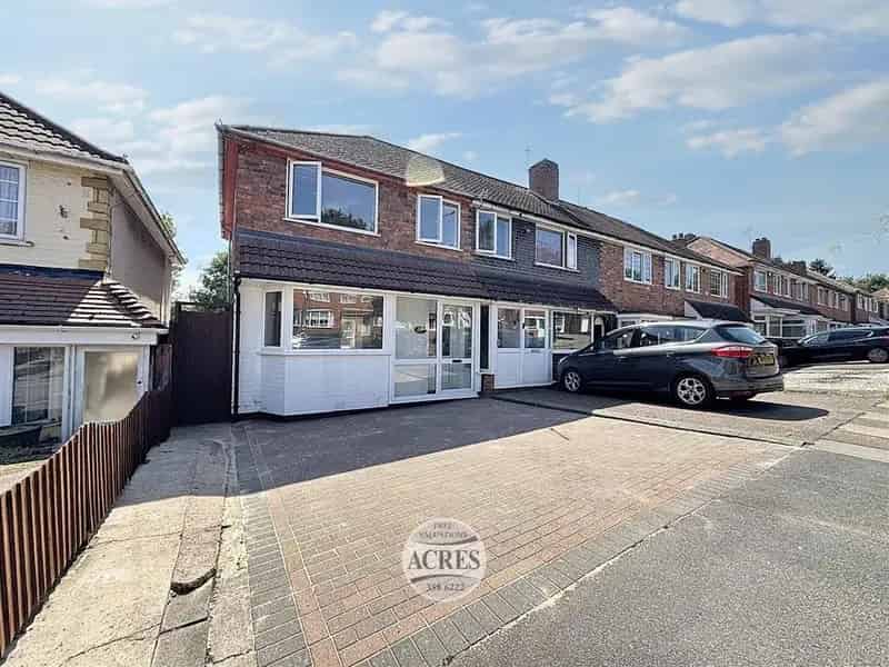 3 Bedroom Semi-Detached House for Sale