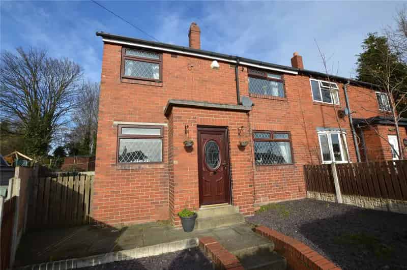 Three Bedroom Semi Detached House Rothwell