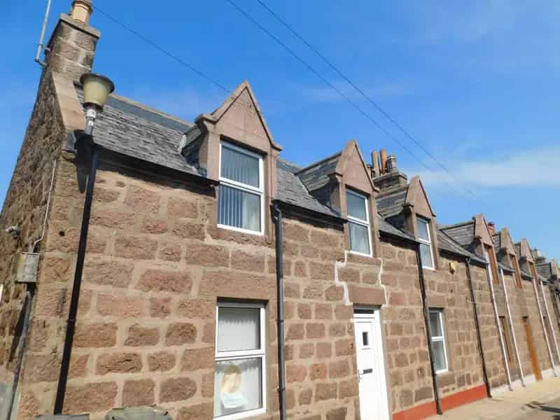 Spacious Family Home in Roanheads Peterhead